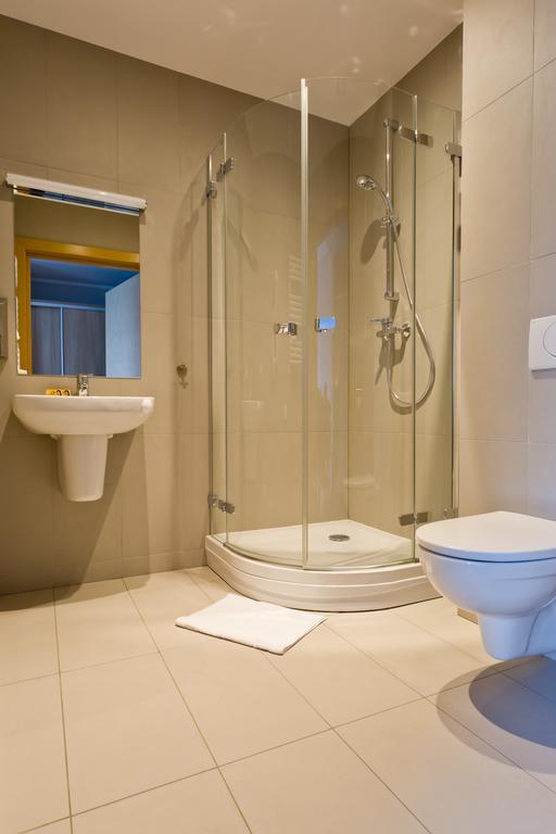 Pokoje Goscinne Stara Kopalnia Wałbrzych Kamer foto